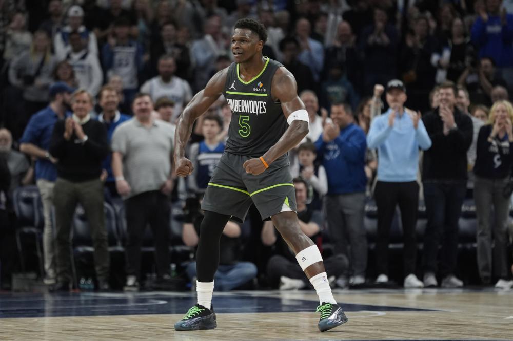 键时刻挺身 键时刻挺身