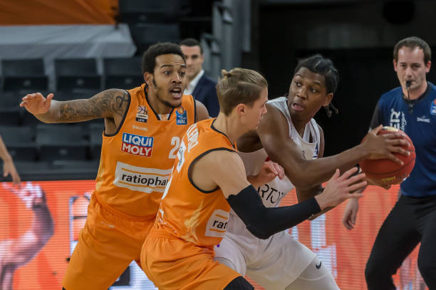 对密集防守 对密集防守